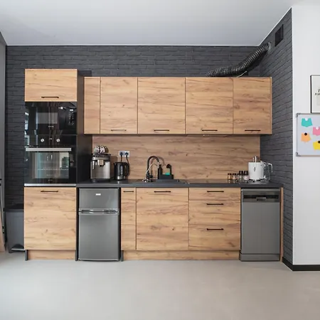 Premium Eleven * זאטור